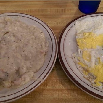Joe Brown's Cafe - Biscuits and country gravy, 2 eggs and sausage patty - Diners Near Me - Vancouver, Washington