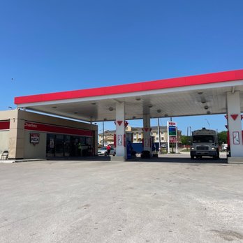 Charlie's Exxon No 4 - a gas station - Convenience Stores Near Me - Mexia, Texas Charlie's Exxon No 4 - a gas station - Convenience Stores Near Me - Mexia, Texas