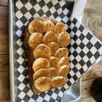 Ground Hideout Coffee - Almond butter toast w/ bananas - Coffee & Tea Near Me - Long Beach, California Ground Hideout Coffee - Almond butter toast w/ bananas - Coffee & Tea Near Me - Long Beach, California