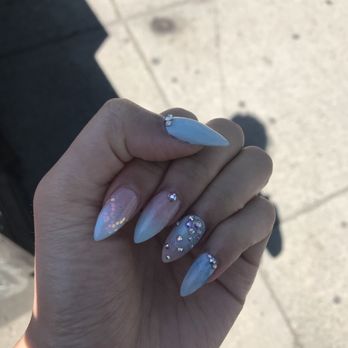Crafty Nail Bar - Nail Salons Near Me - Vancouver, British Columbia