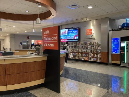 Richmond International Airport by null