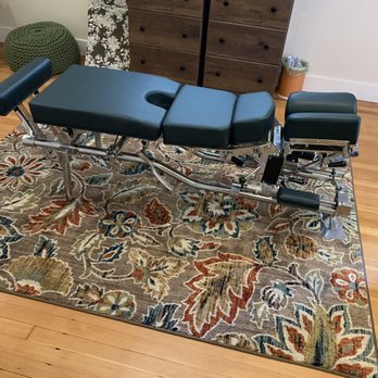 Thriving Family Chiropractic - Thriving Family Chiropractic provides support to help with whole body health. - Chiropractors Near Me - Ashland, Oregon Thriving Family Chiropractic - Thriving Family Chiropractic provides support to help with whole body health. - Chiropractors Near Me - Ashland, Oregon
