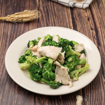Y & J Gourmet - Chicken Broccoli With Garlic Sauce - Chinese Near Me - Pasadena, California Y & J Gourmet - Chicken Broccoli With Garlic Sauce - Chinese Near Me - Pasadena, California