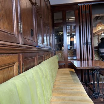 Green Goat Cafe Bar - Seating area - Coffee & Tea Near Me - Cleveland, Ohio