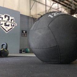 220 Second to None - Train with us !