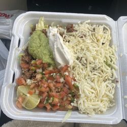 Great Lakes Food Truck - This looks and tastes delicious!!! and is loaded with stuff!!!