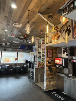 LOST PIZZA - 60 Photos & 40 Reviews - 318 Miracle Strip Pkwy SW, Fort