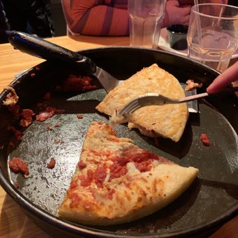 Old Chicago Pizza + Taproom - Pizza Near Me - Columbia, South Carolina