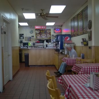 Tippy's Taco House - Some reviews said it was dirty, but seems mostly clean here. - Mexican Near Me - Centreville, Virginia Tippy's Taco House - Some reviews said it was dirty, but seems mostly clean here. - Mexican Near Me - Centreville, Virginia