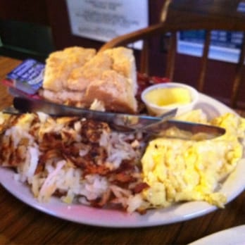Sporty's Beef & Brew - Bacon, eggs, hashbrowns and a homemade biscuit - Bars Near Me - Everett, Washington