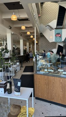 Messenger Coffee Co. + Ibis Bakery by null