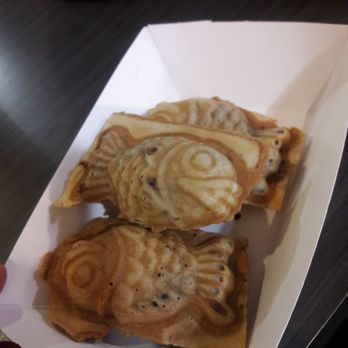Snowtime - The Bungeo-ppang pastries aka golden fish buns. - Coffee & Tea Near Me - Chandler, Arizona