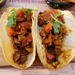 Supermercado - Chicken tacos