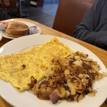 SunnySide Diner - American cheese omelette - Breakfast & Brunch Near Me - Huntington, New York SunnySide Diner - American cheese omelette - Breakfast & Brunch Near Me - Huntington, New York