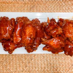 Cafe Metro - HONEY BBQ WINGS