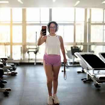 1. DexaFit