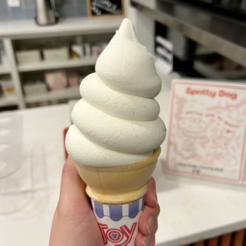 Spotty Dog Ice Cream - Cinnamon Normie Creemee - Ice Cream & Frozen Yogurt Near Me - Richmond, Virginia Spotty Dog Ice Cream - Cinnamon Normie Creemee - Ice Cream & Frozen Yogurt Near Me - Richmond, Virginia