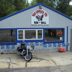 Looney Bin Bar & Grill - Bike Parking in front