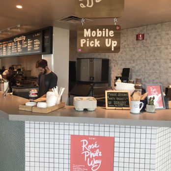 Philz Coffee - Mobile pick up area at coffee bar - Coffee & Tea Near Me - Costa Mesa, California