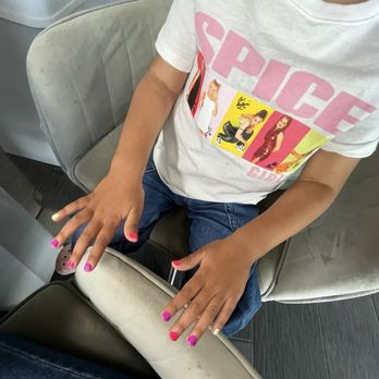 Eco Friendly Nail Salon - Nail Salons Near Me - Sacramento, California