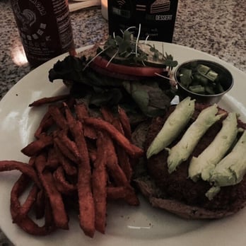 bellagreen - Veggie nut burger w/ avocado & jalapeños - American Near Me - Houston, Texas bellagreen - Veggie nut burger w/ avocado & jalapeños - American Near Me - Houston, Texas
