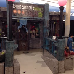 Spirit Halloween