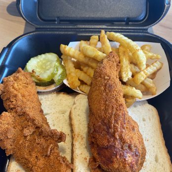 Dave's Hot Chicken - #1 2 Tenders w/ Fries soooo good - Chicken Shop Near Me - Minnetonka, Minnesota