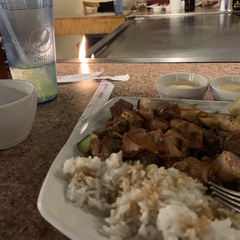 Fuji - Chicken and steak combo, steamed rice, veggies, noodles, and lots of yum yum sauce - Teppanyaki Near Me - Lynnwood, Washington Fuji - Chicken and steak combo, steamed rice, veggies, noodles, and lots of yum yum sauce - Teppanyaki Near Me - Lynnwood, Washington