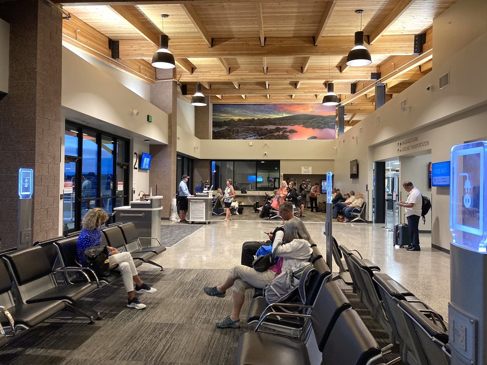 PRESCOTT REGIONAL AIRPORT Updated August 2024 18 Photos & 16