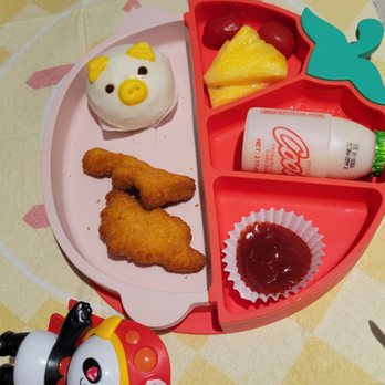 Haidilao Hot Pot - Free kids meal for the toddler - Hot Pot Near Me - Fremont, California Haidilao Hot Pot - Free kids meal for the toddler - Hot Pot Near Me - Fremont, California