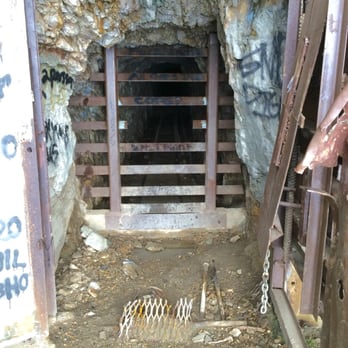 Big Horn Mine - The mine entrance. - Hiking Near Me Big Horn Mine - The mine entrance. - Hiking Near Me