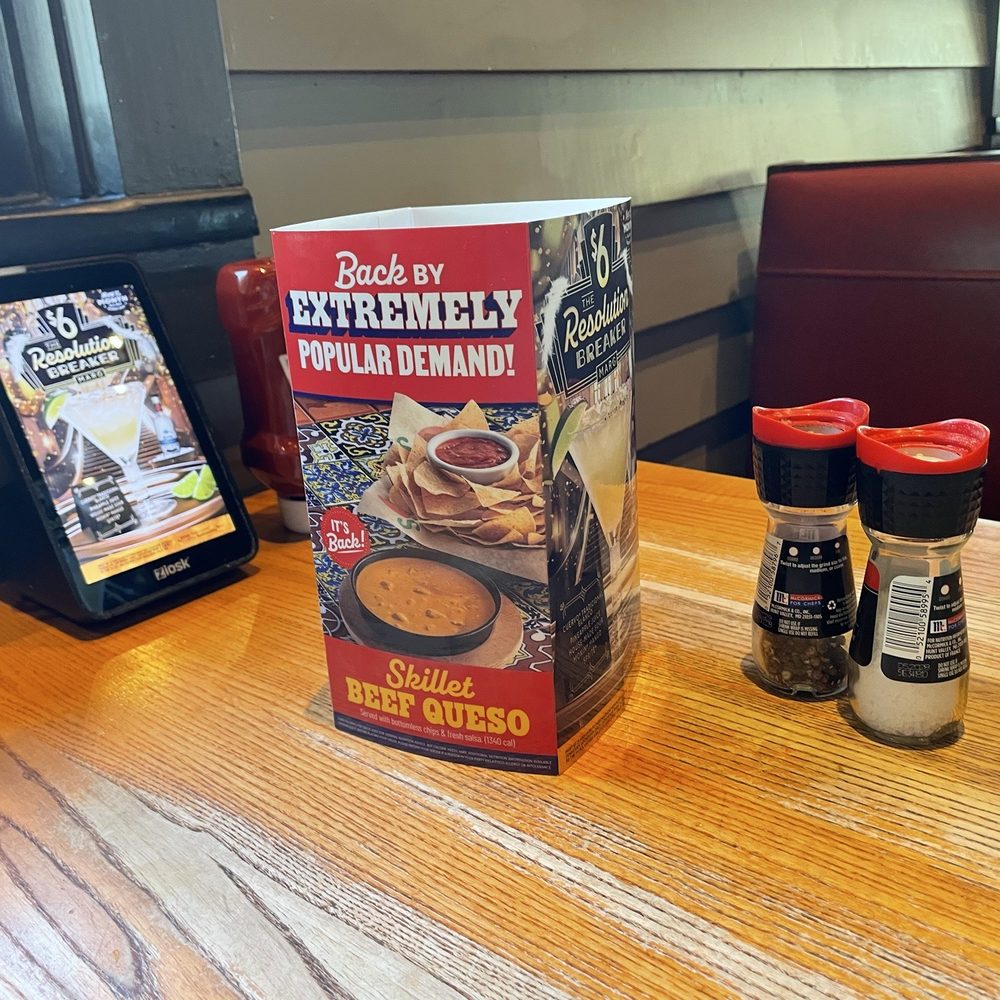 Chili's - Inside - American Near Me - Barstow, California