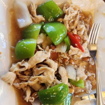 Khun Dom Thai - Imposter "Albino" looking Kung Pao Chicken - Thai Near Me - Los Angeles, California Khun Dom Thai - Imposter "Albino" looking Kung Pao Chicken - Thai Near Me - Los Angeles, California