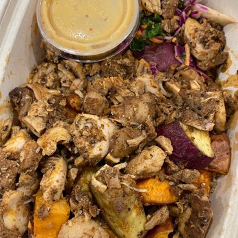 sweetgreen - Healthy Salads, Wraps, and Bowls - Hot Honey Chicken Plate - Salad Near Me - Oak Park, Illinois sweetgreen - Healthy Salads, Wraps, and Bowls - Hot Honey Chicken Plate - Salad Near Me - Oak Park, Illinois
