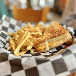 Dockside Bar and Grill - Kids' grilled cheese and fries