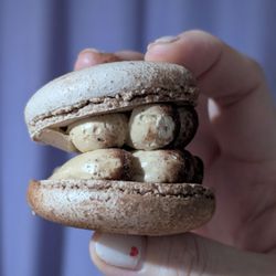 Togo Cafe - Tiramisu macaron