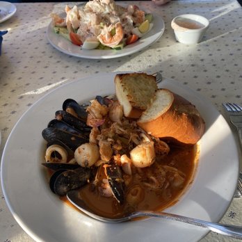 Sandbar & Grill - Cioppino - Seafood Near Me - Monterey, California