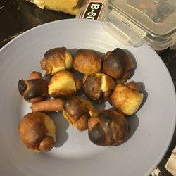 Auntie Anne's - Mini Pretzel Dogs