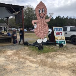 Sadie's Fleea Market - Peanut sales at the flea market