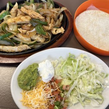 Tu Casa Mexican Restaurant - Chicken fajitas (subbed lettuce for beans) - Mexican Near Me - Littleton, Colorado Tu Casa Mexican Restaurant - Chicken fajitas (subbed lettuce for beans) - Mexican Near Me - Littleton, Colorado