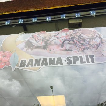 Paleteria Bambi - a banana split advertisement - Ice Cream & Frozen Yogurt Near Me - Chicago, Illinois Paleteria Bambi - a banana split advertisement - Ice Cream & Frozen Yogurt Near Me - Chicago, Illinois