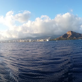 Makani Catamaran - Panoramic view - Boating Near Me - Honolulu, Hawaii