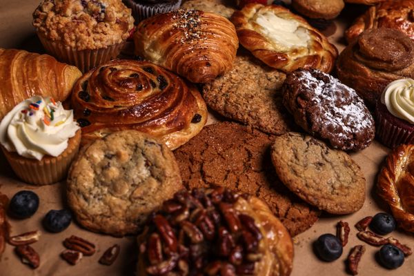 Best Buns Bakery & Burgers by null