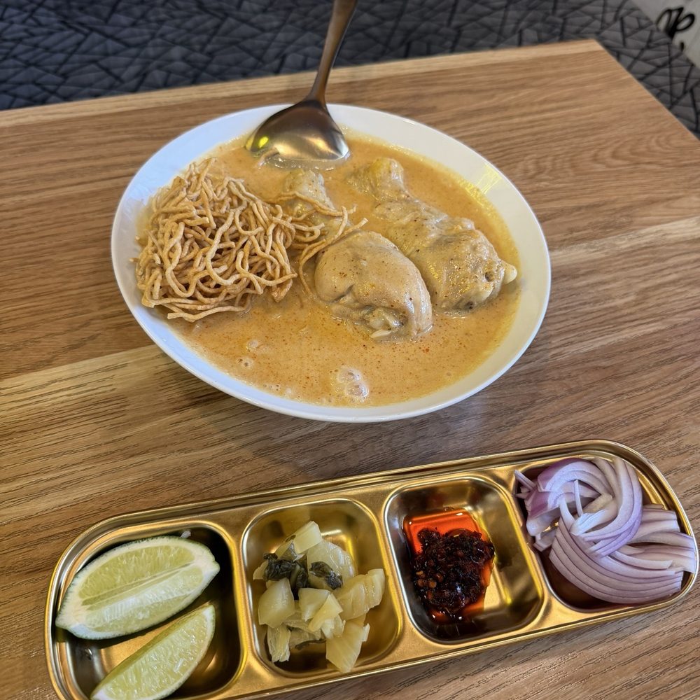 Thongg Ake - Chicken Khao Soi - Thai Near Me - Santa Monica, California Thongg Ake - Chicken Khao Soi - Thai Near Me - Santa Monica, California