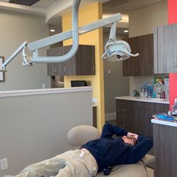 Clubhouse Pediatric Dentistry - Exam room