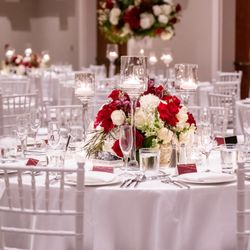 Coordination by Lisa Simpson; Flowers by Paul Fenner Floral Design; Photography by Luzye