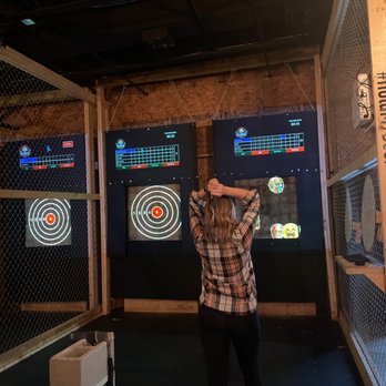 Smash N Axe - Axe Throwing Near Me - San Antonio, Texas