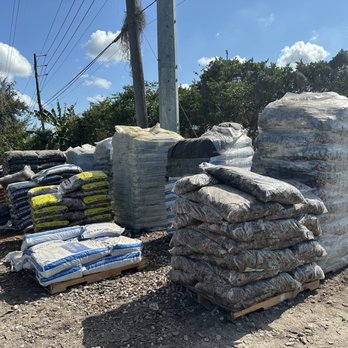 Mulch For You - Bags of mulch - Landscaping Near Me - Oviedo, Florida Mulch For You - Bags of mulch - Landscaping Near Me - Oviedo, Florida