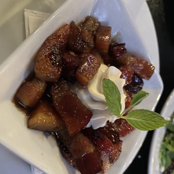 Pint + Jigger - Strawberries and bacon - Beer Bar Near Me - Honolulu, Hawaii