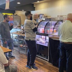 Uncle Nick's N.Y. Style Bagels, Subs & Deli - Line to the door